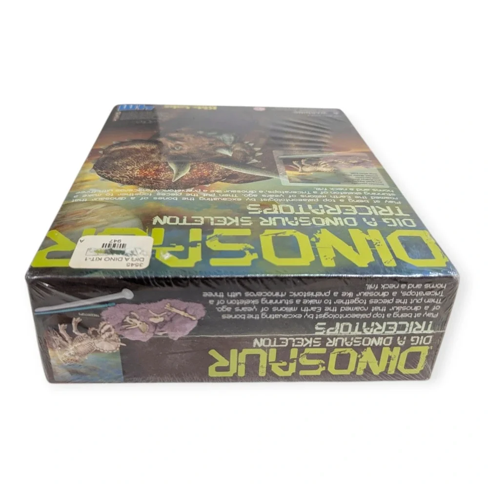 4M KidzLabs Dig A Dinosaur Skeleton Triceratops Excavation Kit 3545 New‎